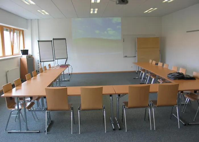 Hotel Gaestehaus Der Lk-technik 3*